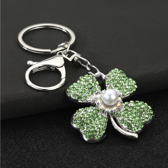 Accessories - Lucky Four Leaf Clover Rhinestone Encrusted Silver/Green Bag Charm Keychain NEW